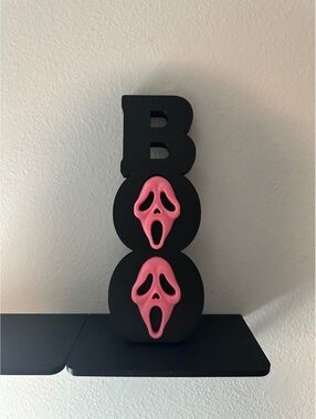 Ghost face BOO sign! PINK!